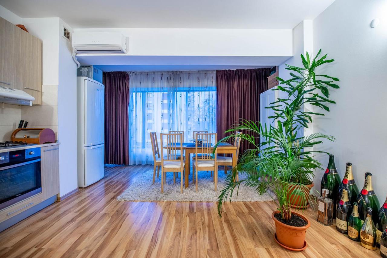 Luxury Two Room Apartment In The Heart Of Bucharest Bukarest Kültér fotó
